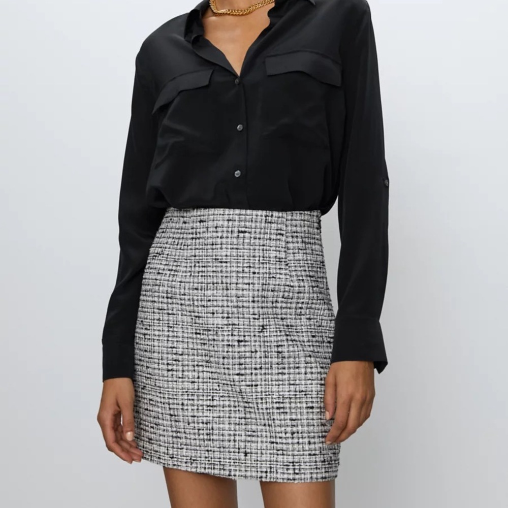 Aritzia Babaton Little Tweed Skirt, Black/White, Size 6